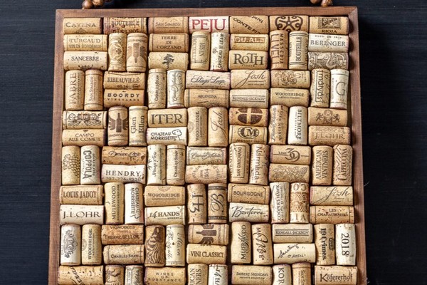 Wine Cork Memo Board